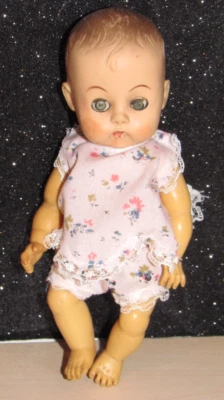 Vintage Ginnette Clone Baby Doll Uneeda Wee Three Dollikin Baby Doll 7" - Image 1 of 4