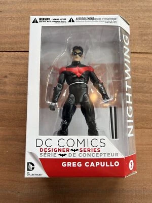 Figura DC Comics Designer Series Greg Capullo Nightwing (Rojo) DCU Batman Foto 1 de 4