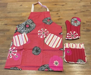 Ladies  Kitchen Apron, Oven Glove Mitt, Pot holder set NEW 492 - Picture 1 of 2