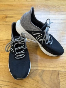 New Balance size 6.5 Sneaker Shoes Black and Grey OERVT'k - Picture 1 of 5