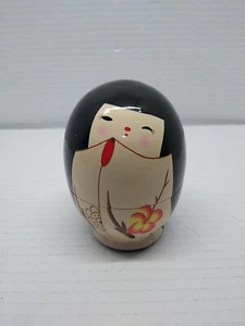 Piccolo set bambola giapponese vintage Koheshi Nesting - Foto 1 di 2