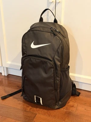 Mochila escolar/entrenamiento/portátil Nike Alpha PRO BZ9803-010 (28L) negra/negra/blanca Foto 1 de 4