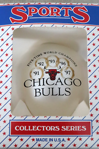 RARE NBA Chicago Bulls ORNAMENT 1997 FIVE-TIME CHAMPIONS OOP Michael Jordan BOX