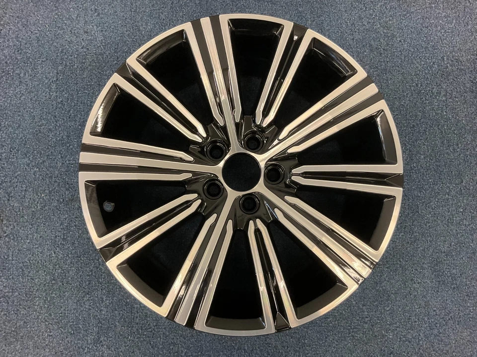 Rueda Volvo S60 V60 19-20 18"x8" 10 radios múltiples corte diamante negro 31471312 Foto 1 de 4