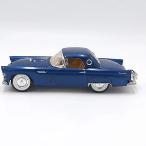 Ford Thunderbird 1956 posiblemente escala Revell 1/24 - modelo de coche ensamblado - LEER - Imagen 1 de 12