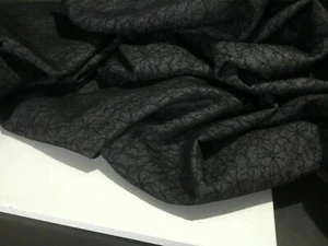 Nuovo Bellissimo Tessuto Pizzo Lana Designer Alta Classe 58” 148 cm Materiale Indumento - Foto 1 di 4