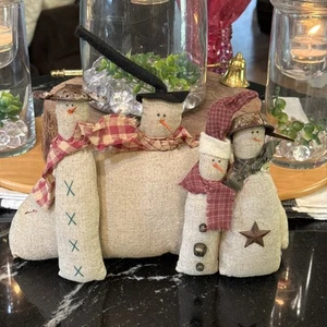 Vintage primitiver Stoff Schneemann 8”x11” Mittelstück Feiertage Weihnachtsdeko - Bild 1 von 7