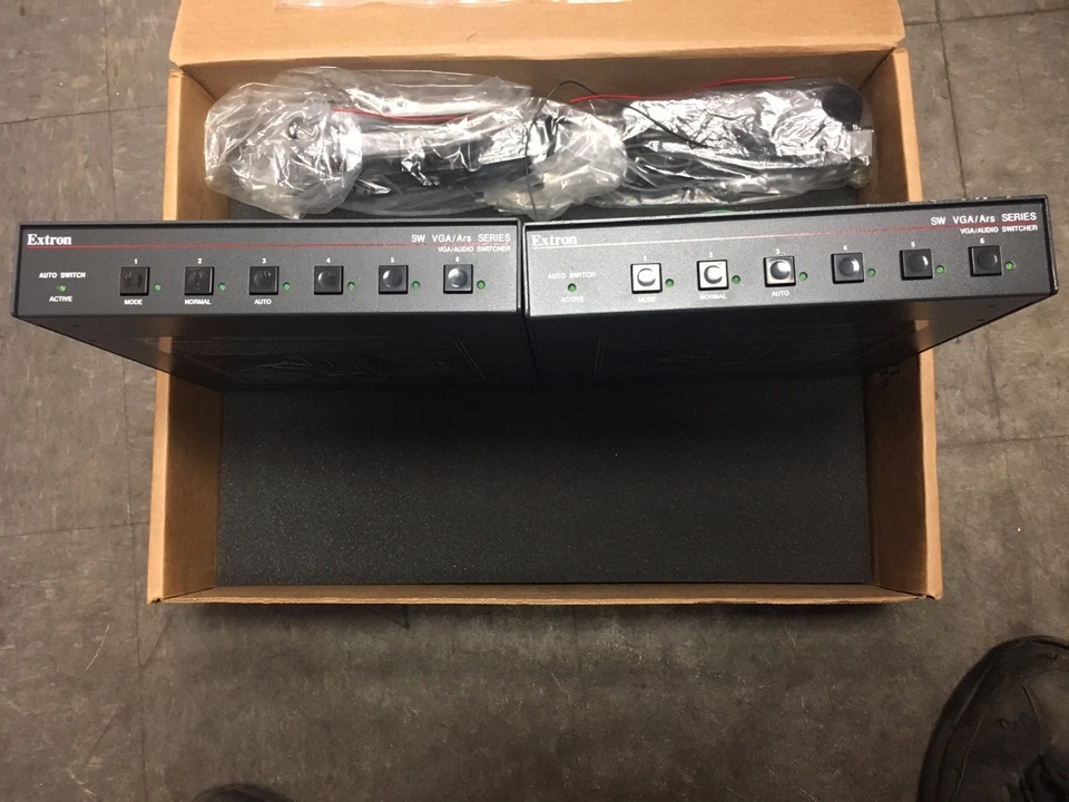 Extron 60-259-02, SW6 VGA Six Inputs, One Output  - Image 1 of 4