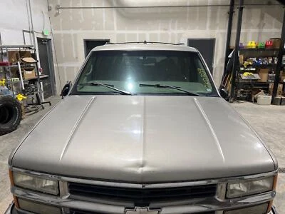 *DMG 1992 - 1999 Chevy Suburban 2500 Pewter-11U Hood Panel *(Dent) Foto 1 de 4