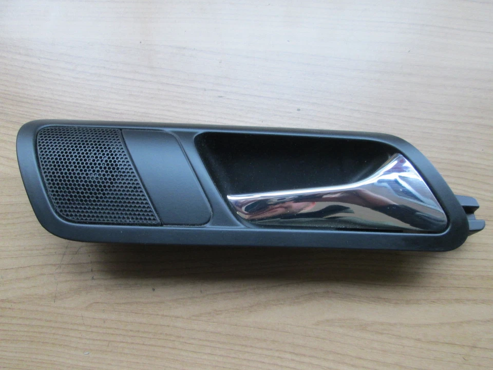 VW Passat 3C Rear Right Inner Door Handle Speaker 3C4839114 3C0035411A - Image 1 of 1