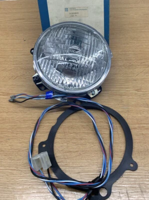 TRIUMPH 306805 2000 MK I & 2.5 PI MK I R/H/D PRINCIPAL, CONJUNTO DE FAROL DE IMERSÃO EXTERNO - Imagem 1 de 4