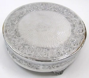 22.5"D Metal Cake Stand Round Wedding Events Birthday Party Cake Stand Silver - Picture 1 of 2