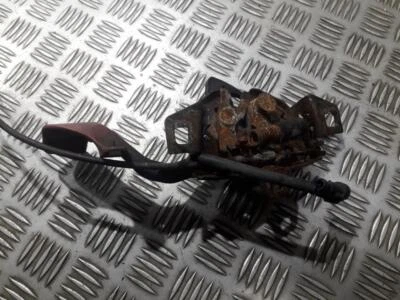 Bloqueo de capó Alfa-Romeo GT 2005 - Pestillo de capó usado, genuino #486517-01 Foto 1 de 4