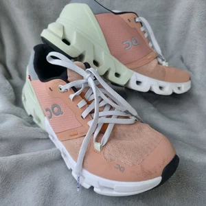 ON CloudFlyer 4 Running Shoes Peach / Aloe Lightweight Women's Sz 7 - Picture 1 of 15