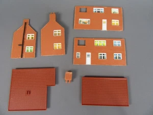 D121 Maquette H0 Bâtiment à construire en Plastique Maison - Picture 1 of 10