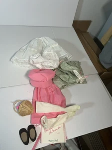 Konvolut 14 Original Kleider für Ihre Madame Alexander Puppen - Bild 1 von 15