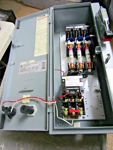 ✌ NEW SQUARE D 8538SCG14V02S SIZE 1 FUSED COMBO MOTOR STARTER COIL 24VAC - Picture 1 of 10