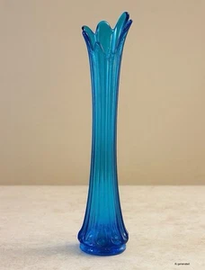 Vaso in vetro oscillante blu coloniale - piede pergamena a coste vintage L.E. Smith Style 14" - Foto 1 di 10