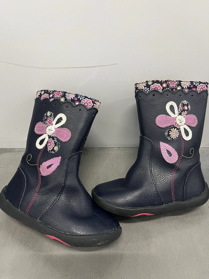 Pediped Grip’ N’ Go Kenadi Booty Size Youth US 7 - Image 1 of 4