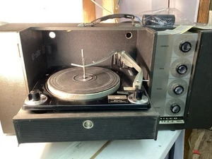 Portable Philco Record Player w/ Speakers 18 33 45 78 LP Vinyl Stereophonic READ - Picture 1 of 17