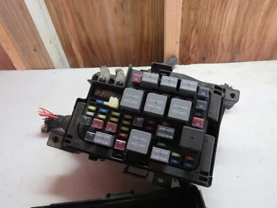 2006 06 KIA OPTIMA BLOCO CAIXA DE FUSÍVEIS DO MOTOR - Imagem 1 de 4