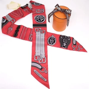 Bufanda Hermes Twilly roja/negra seda 86 cm usada con caja - Imagen 1 de 7