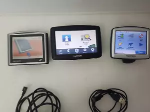 3 TomToms 1 XL & 2 Tomtom one GPS With 2 Cables. All in Working Condition - Picture 1 of 9