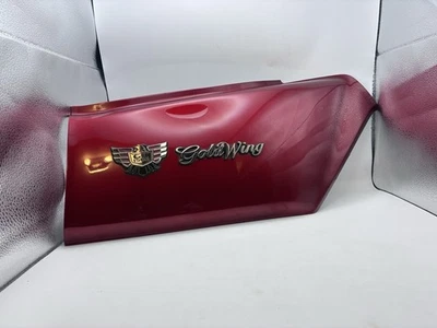 USE RIGHT SIDE COVER PANEL HONDA GL-1500 GOLDWING WITH EMBLEMS — 第 1/4 张图片