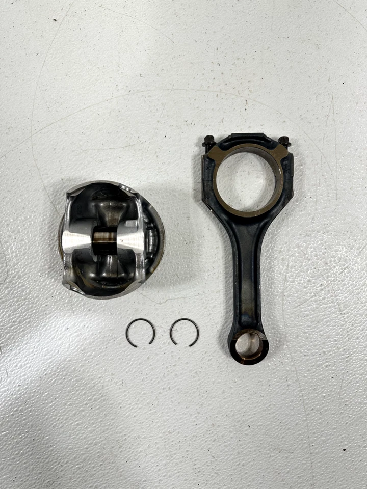 Mercedes-Benz S550 2014-2020 4,6 L motor pistón y biela montaje OEM Foto 1 de 4