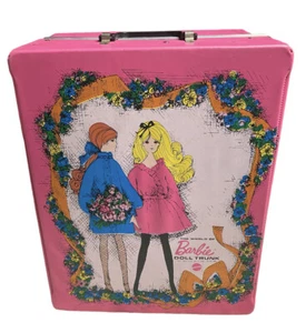 VINTAGE 1968 BARBIE CARRYING CASE SEE PICS FOR VINTAGE USAGE WEAR - Picture 1 of 8