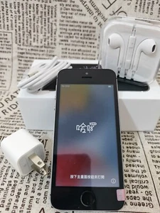Very New Apple iPhone SE 1St Generation 16GB Space Gray Unlocked With box sealed - Afbeelding 1 van 13