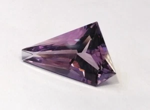 22.69Cts Best Fire Natural Brazil AAA+ Amethrine Fancy Cut...!!!!! - Picture 1 of 4