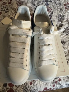 Authentische gebrauchte Alexander McQueen Damen Größe 36,5 weiß Paris blau - Bild 1 von 11