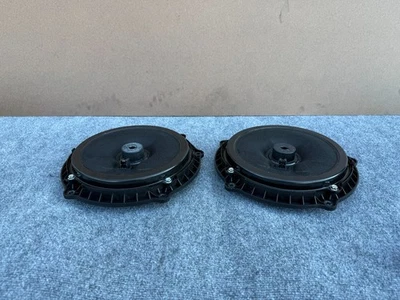 JUEGO PAR DE ALTAVOCES PUERTA DELANTERA IZQUIERDA Y DERECHA INFINITI Q60 2017-2022 OEM BOSE Foto 1 de 4