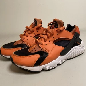 Nike Air Huarache Hot Curry Orange Black Sneakers DO6694-800 Mens Size 9 - Picture 1 of 14