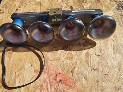 Vintage Light Bar - Vintage Smith-Victor L-50 Light Bar - Camera Light Bar ! - Image 1 of 4