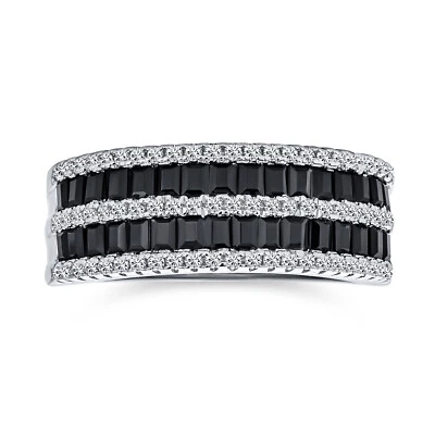Anillo Pave Circonita Cúbica Cóctel Distintivo Dos Tonos Blanco y Negro Banda de Eternidad Foto 1 de 4