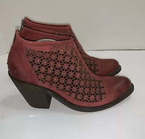 Independent Boot Company Womens Sz 8 Red Leather Perforated Stud Western Bootie - Picture 1 of 14