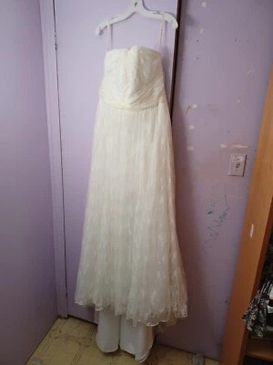 Vestido de novia David 16w nuevo nunca usado Foto 1 de 4