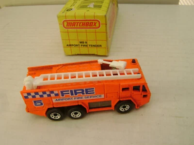 1991 MATCHBOX SUPERFAST MB 8 AIRPORT FIRE TENDER TRUCK NEW IN DAMAGED BOX - Image 1 of 4