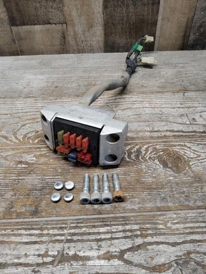 86 85-88 Honda VT500C VT500 1986 sombra manillar delantero abrazadera fusibles caja soporte Foto 1 de 4