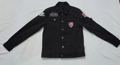 Chaqueta vaquera negra Star Wars Disney Our Universe para mujer pequeña Foto 1 de 4