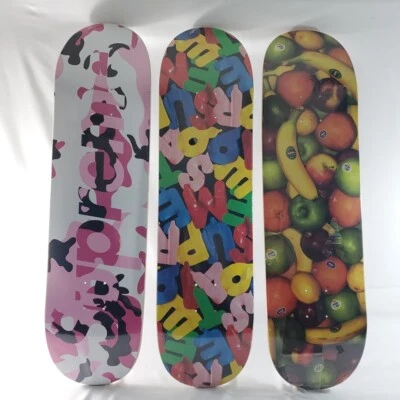 Supreme Camo, Globo FW20 Fruit SS19 Tabla de Monopatín Raro Caja Logo Nuevo Lote de 3 Foto 1 de 4