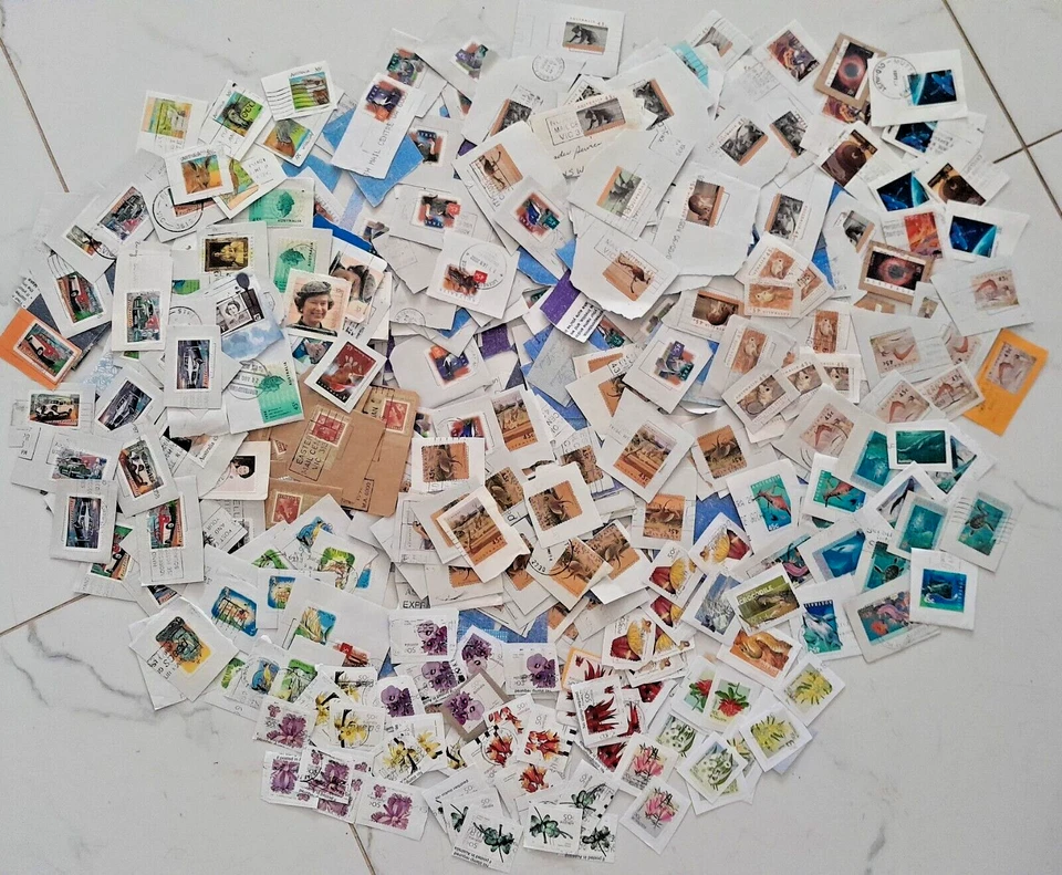 Box of Australian  stamps on paper - 850gr + ( Australia Post $ 14.95 ) - image 1 of 1