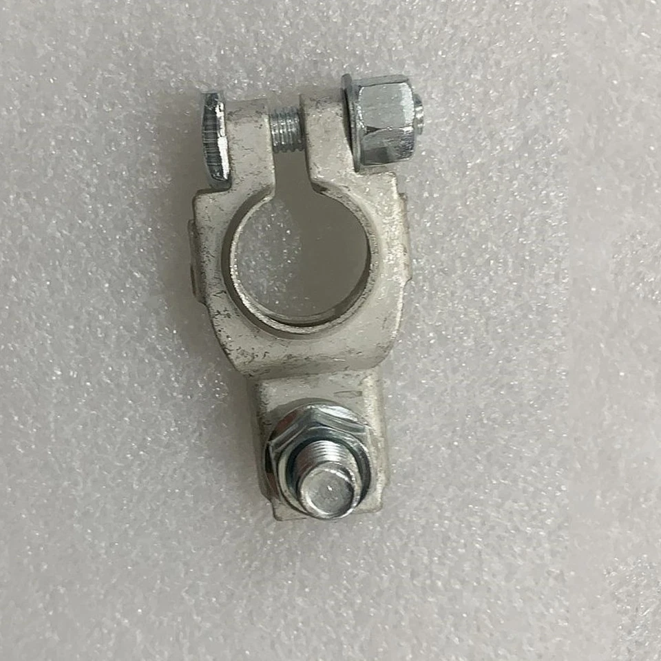 Terminal de batería positivo para Subaru BRZ WRX Impreza STi Forester 81608AG020 Foto 1 de 4