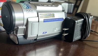 VIDEOCÁMARA DIGITAL JVC GR-DVL522U BATERÍA MUERE RÁPIDAMENTE - FUNCIONA CON ENCHUFE Foto 1 de 4