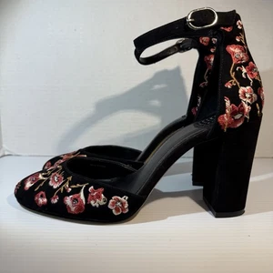 White House Black Market Piper schwarze Damen-Heels mit Blumenstickerei Größe 9,5M - Bild 1 von 14