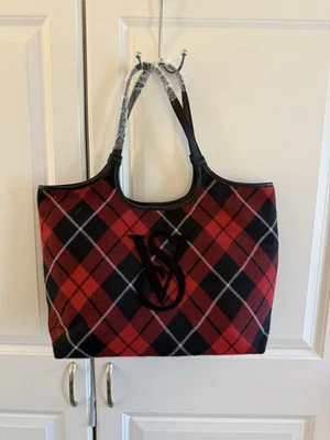Bolso de Mano Victoria’s Secret Vacaciones a Cuadros Rojo y Negro Nuevo con Etiquetas Foto 1 de 4