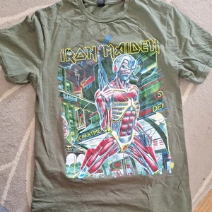 Iron Maiden Somewhere in Time Tour T-Shirt – Medium size unworn. - Picture 1 of 2
