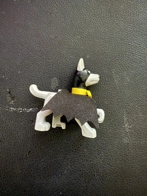 NEW LEGO Ace The Bat-Hound Dog from set 76110 Batman The Attack of the Talons - Image 1 of 2